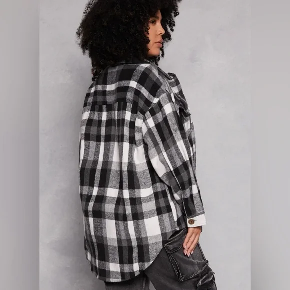 NWT Plus Size Plaid Brushed Knit Flannel Shacket - Picture 2 of 5